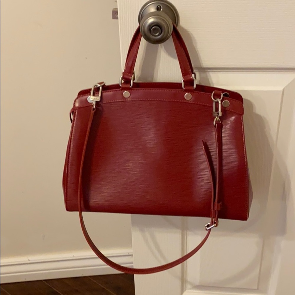 Used LOUIS VUITTON Carmine Epi Leather Brea MM
